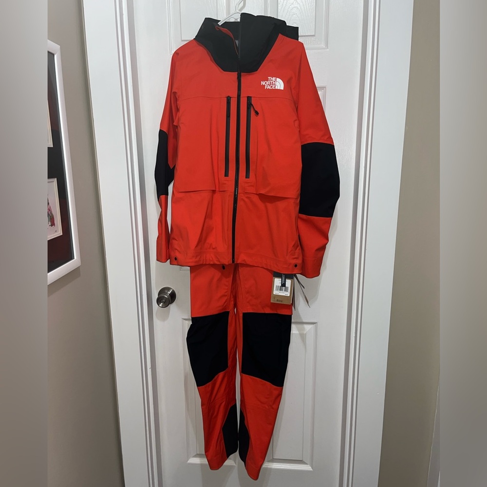 Women’s North Face Dryvent Snow Bib SET